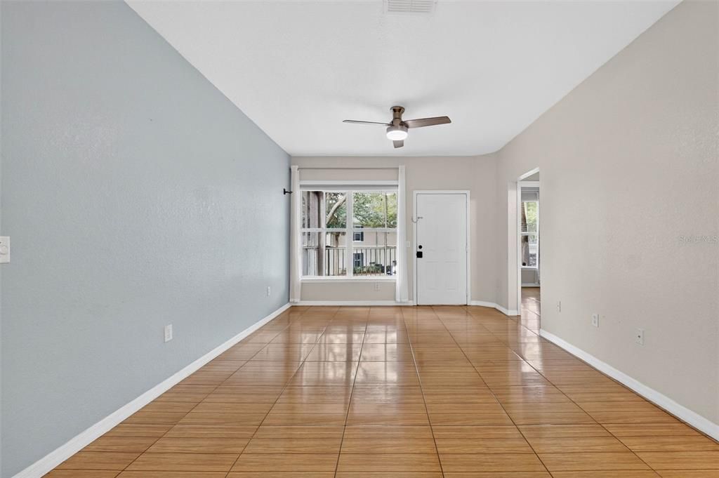 En Venta: $195,000 (2 camas, 2 baños, 1152 Pies cuadrados)