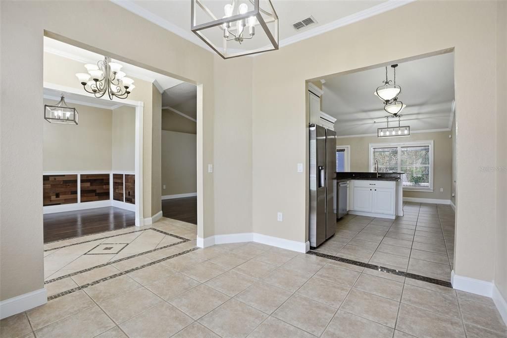 待售: $419,900 (4 贝兹, 2 浴室, 2160 平方英尺)