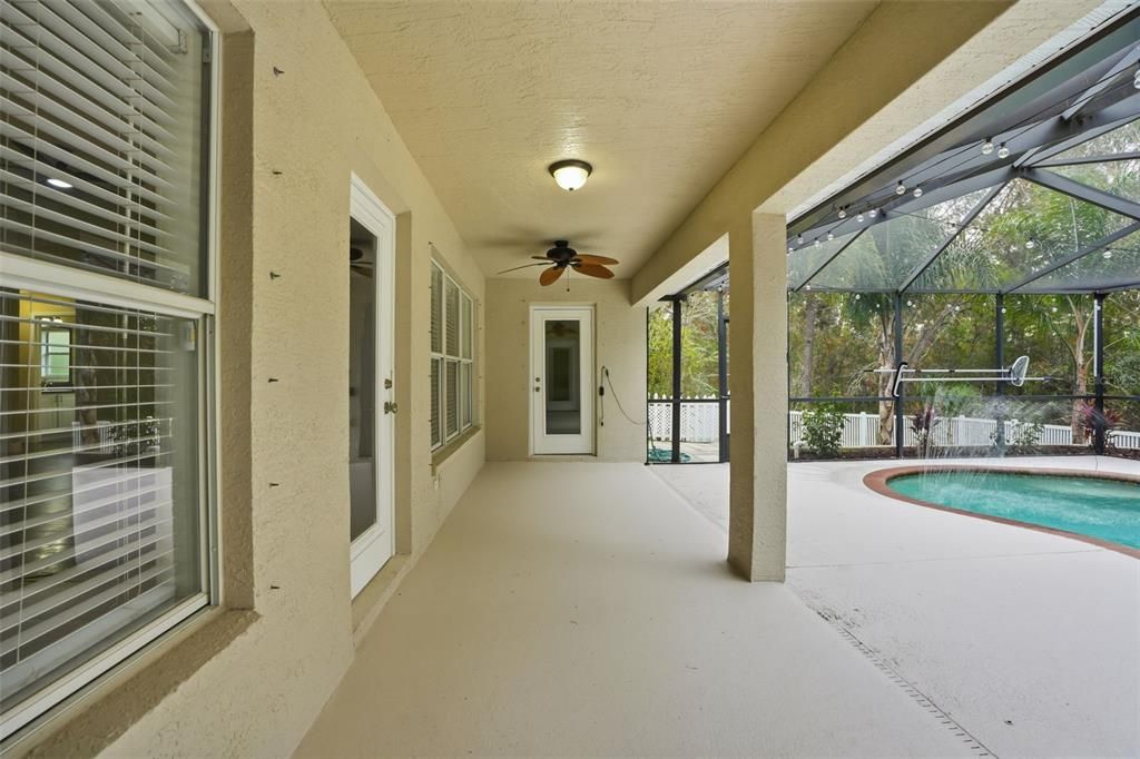 待售: $419,900 (4 贝兹, 2 浴室, 2160 平方英尺)