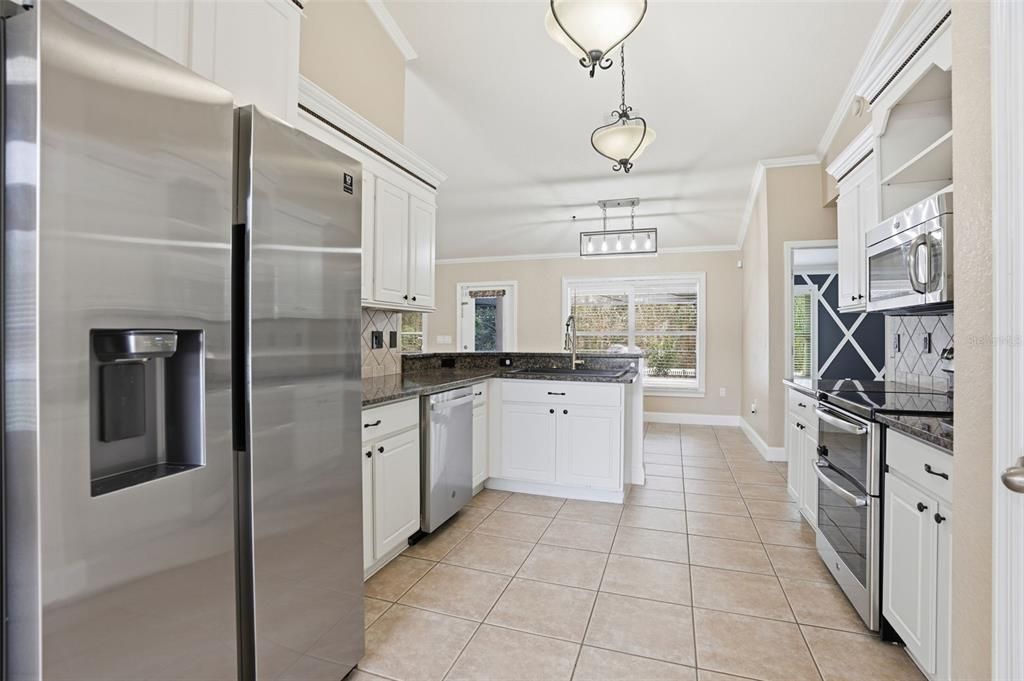 待售: $419,900 (4 贝兹, 2 浴室, 2160 平方英尺)