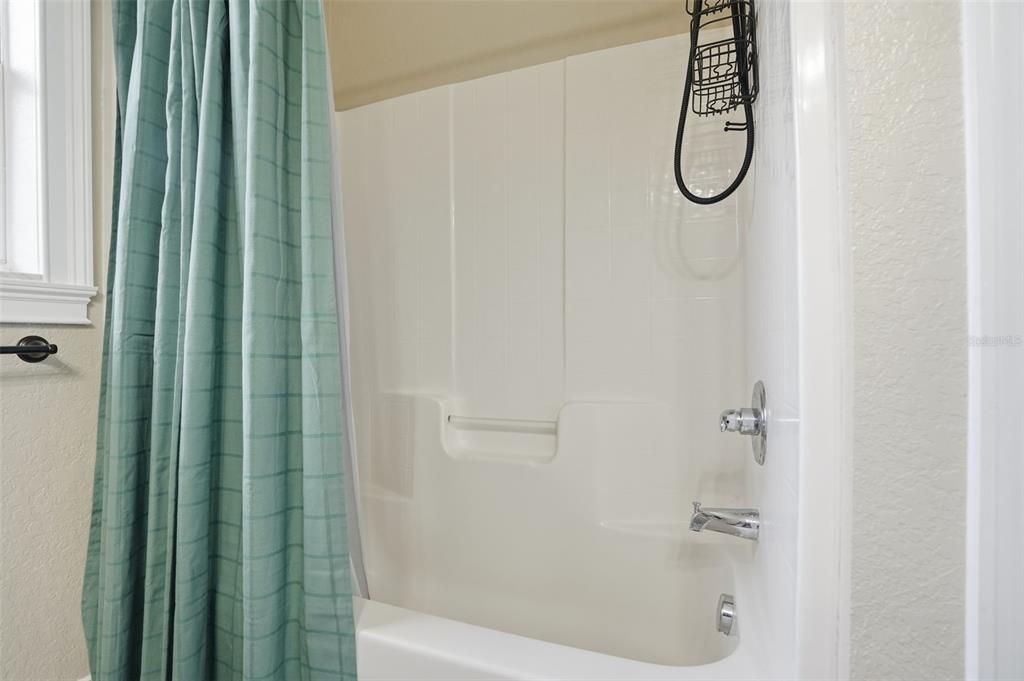 待售: $419,900 (4 贝兹, 2 浴室, 2160 平方英尺)