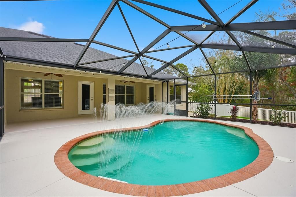 待售: $419,900 (4 贝兹, 2 浴室, 2160 平方英尺)