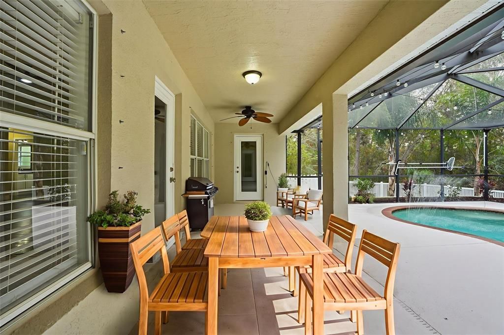 待售: $419,900 (4 贝兹, 2 浴室, 2160 平方英尺)