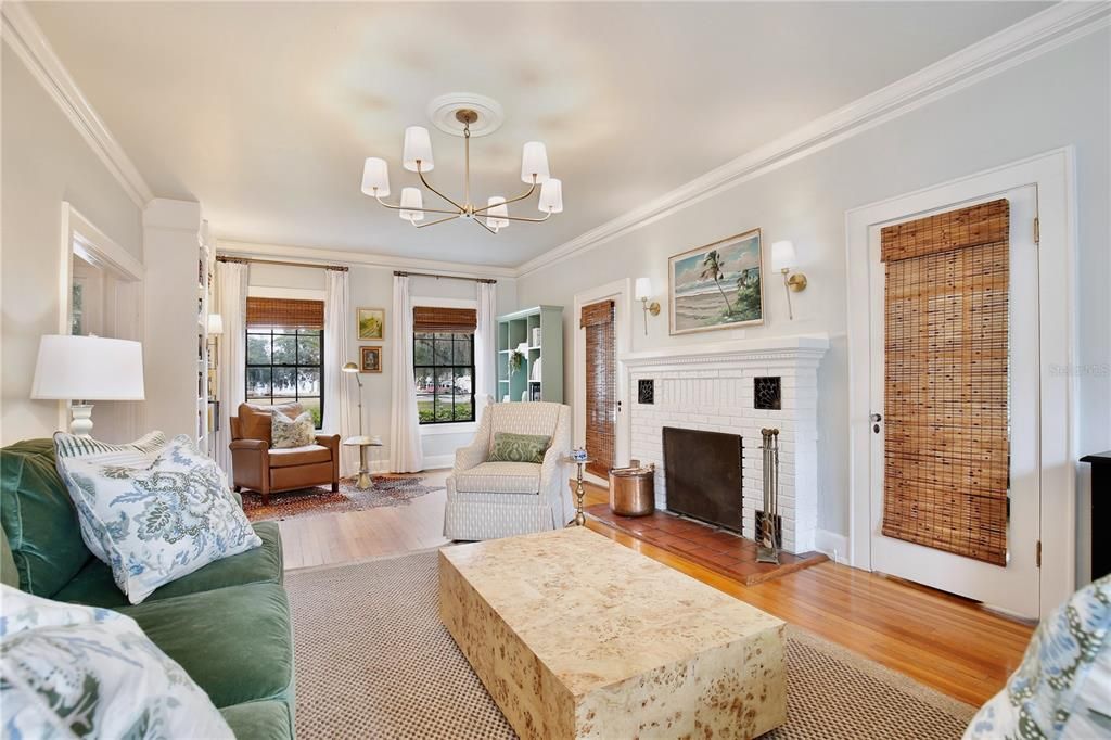 En Venta: $749,900 (3 camas, 2 baños, 2466 Pies cuadrados)