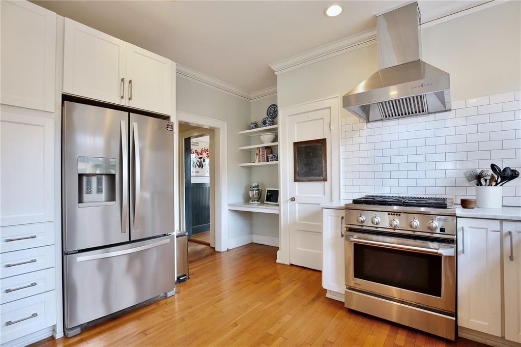 En Venta: $749,900 (3 camas, 2 baños, 2466 Pies cuadrados)