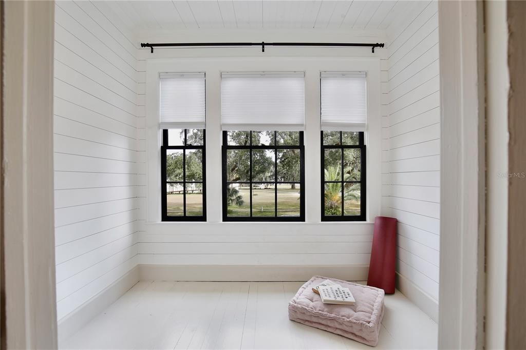 En Venta: $749,900 (3 camas, 2 baños, 2466 Pies cuadrados)