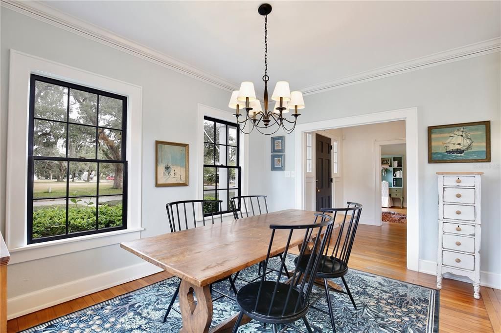 En Venta: $749,900 (3 camas, 2 baños, 2466 Pies cuadrados)