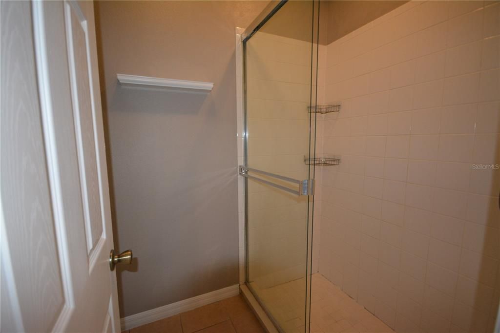 For Rent: $2,600 (3 beds, 2 baths, 1537 Square Feet)