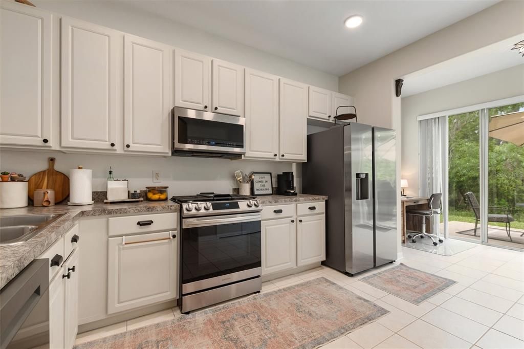 For Sale: $350,000 (3 beds, 2 baths, 1790 Square Feet)