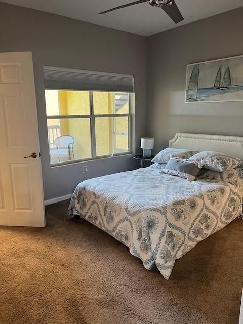 出租: $2,200 (2 贝兹, 2 浴室, 925 平方英尺)