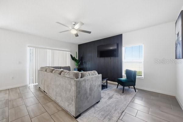 For Sale: $355,000 (4 beds, 3 baths, 1649 Square Feet)