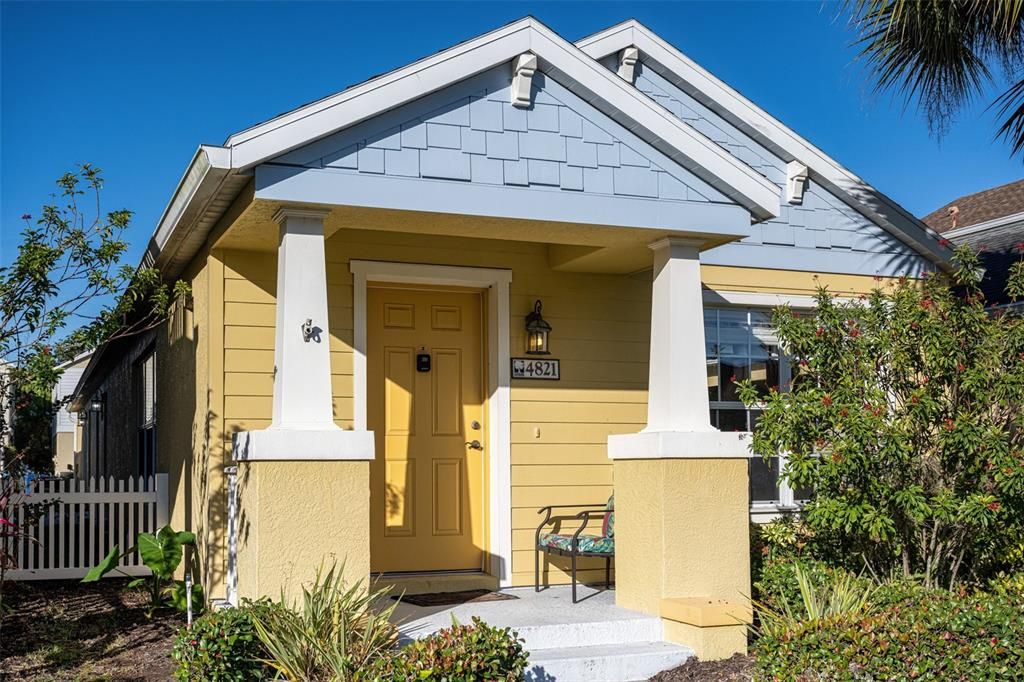 For Sale: $295,000 (2 beds, 2 baths, 1200 Square Feet)