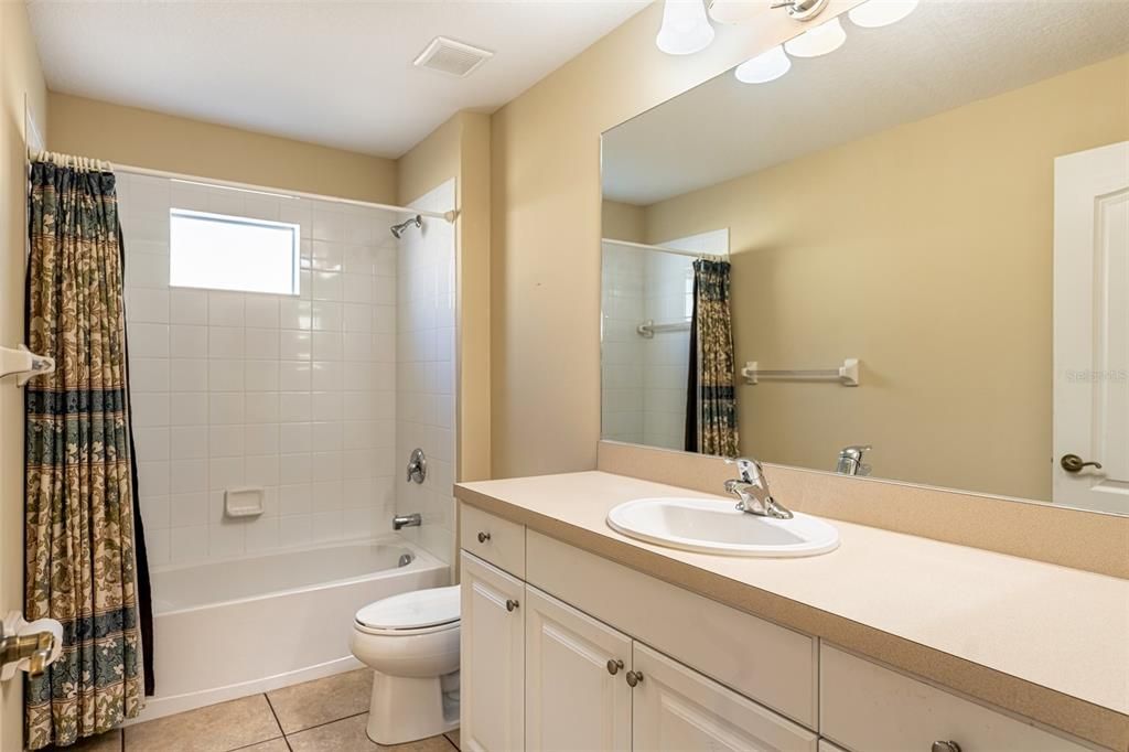 For Sale: $295,000 (2 beds, 2 baths, 1200 Square Feet)