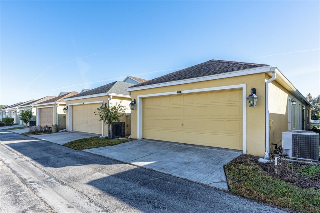 For Sale: $295,000 (2 beds, 2 baths, 1200 Square Feet)