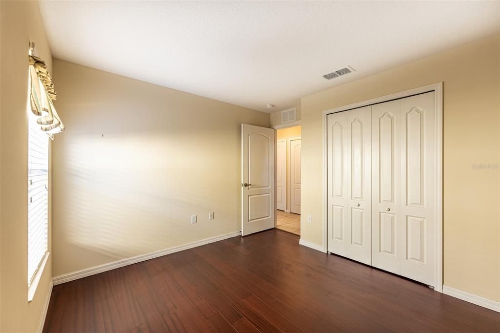 For Sale: $295,000 (2 beds, 2 baths, 1200 Square Feet)