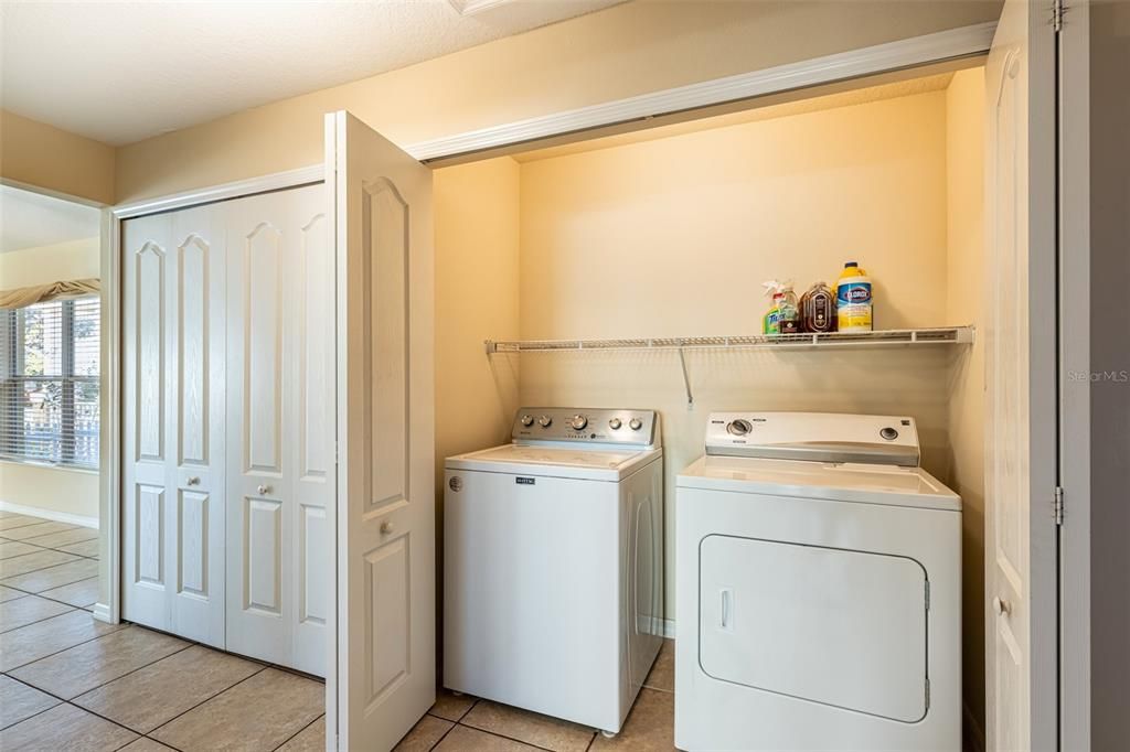 For Sale: $295,000 (2 beds, 2 baths, 1200 Square Feet)