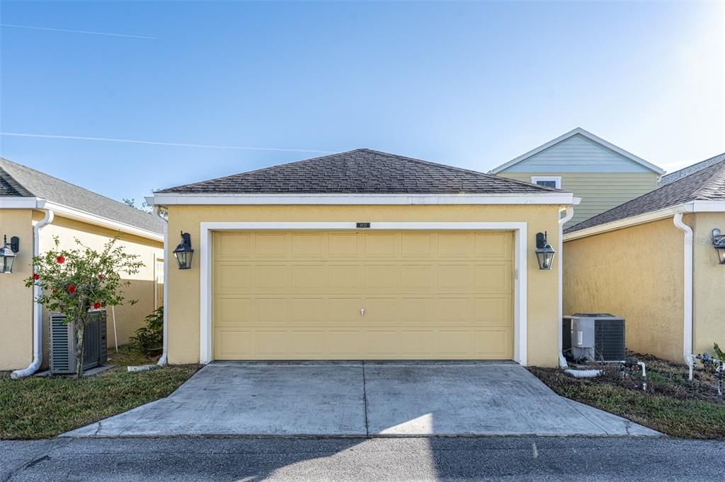 For Sale: $295,000 (2 beds, 2 baths, 1200 Square Feet)