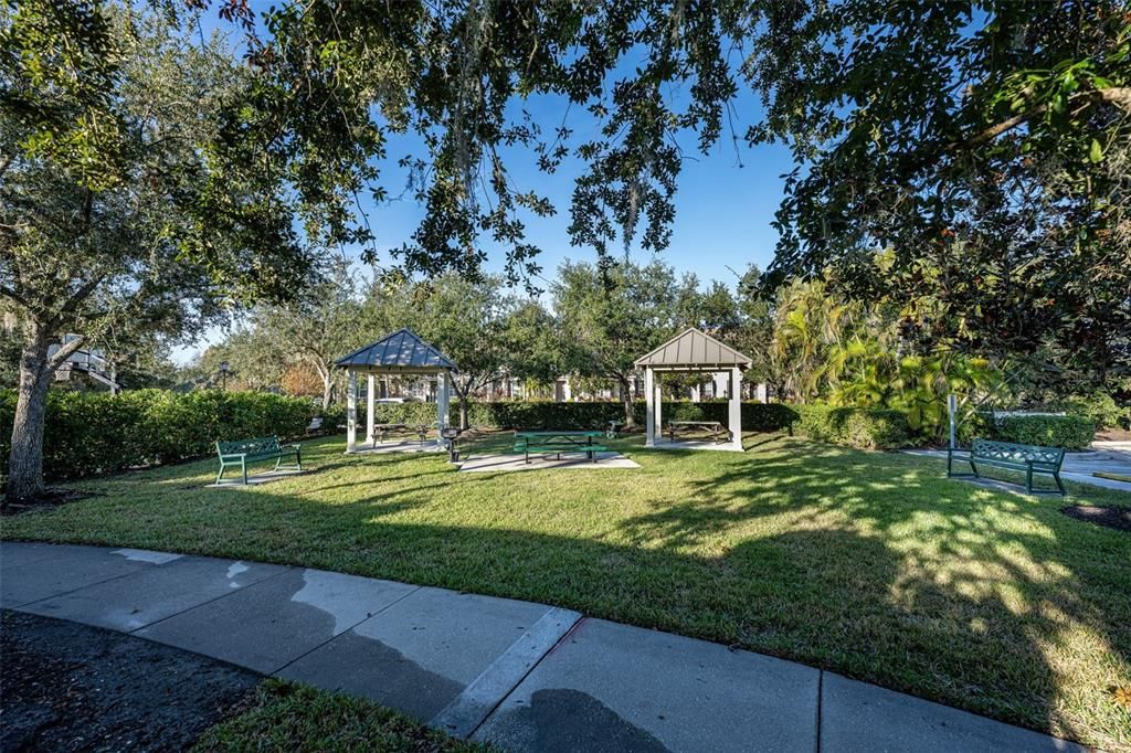 For Sale: $295,000 (2 beds, 2 baths, 1200 Square Feet)