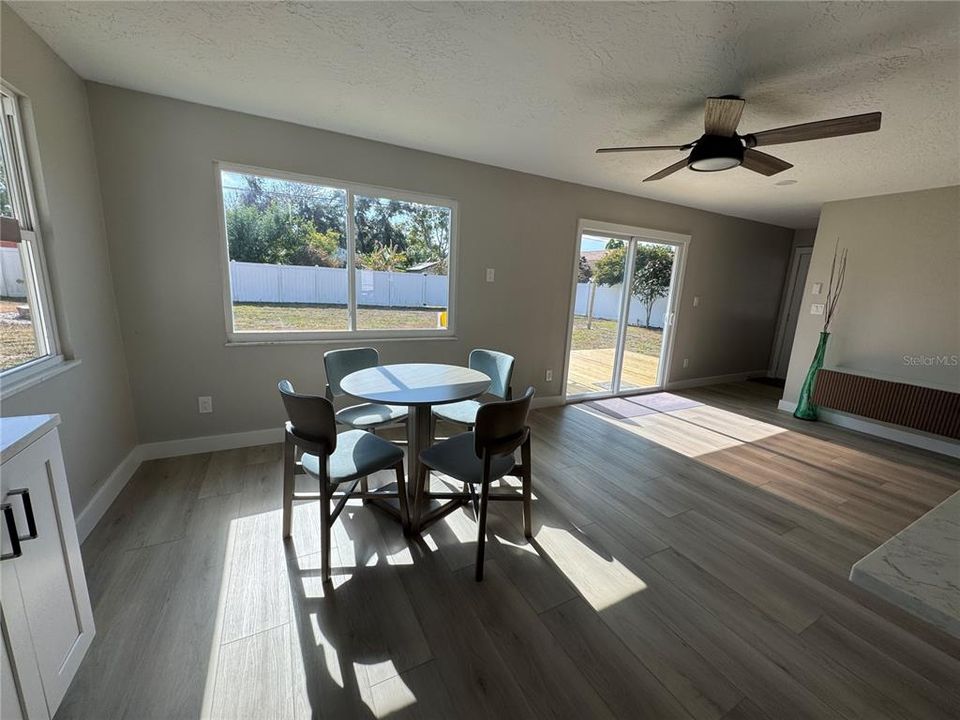 На продажу: $529,900 (3 спален, 2 ванн, 1536 Квадратных фут)