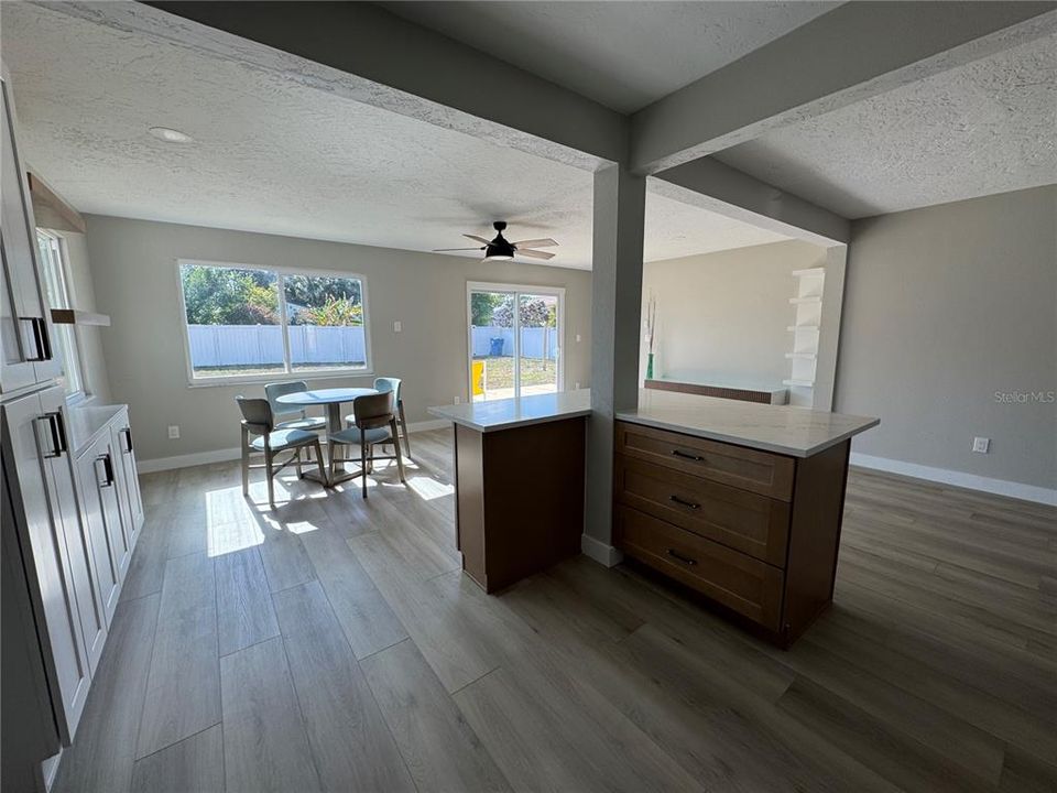 На продажу: $529,900 (3 спален, 2 ванн, 1536 Квадратных фут)