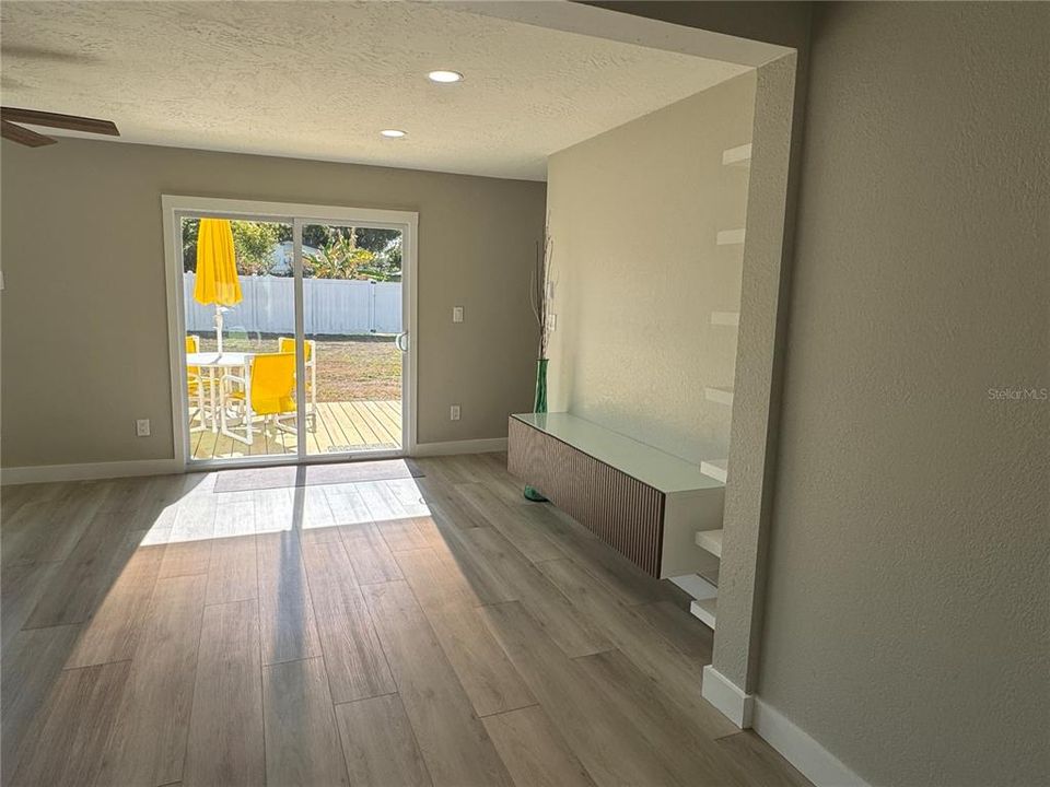 На продажу: $529,900 (3 спален, 2 ванн, 1536 Квадратных фут)