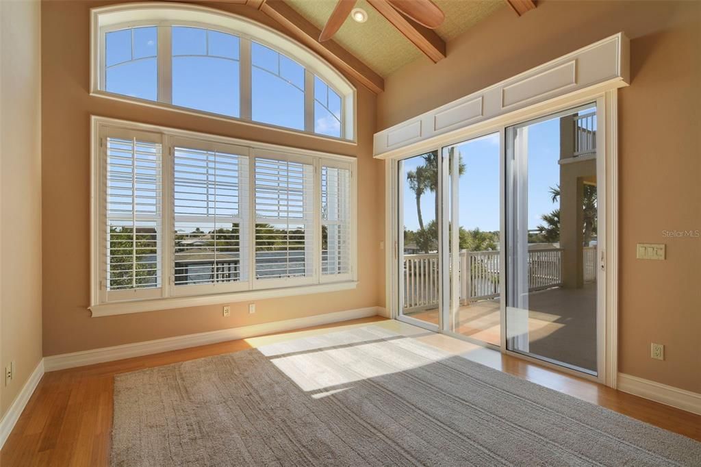 En Venta: $2,150,000 (6 camas, 4 baños, 5208 Pies cuadrados)