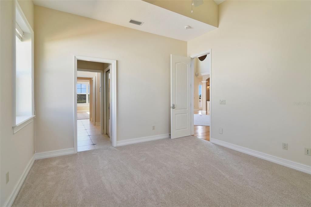 En Venta: $2,150,000 (6 camas, 4 baños, 5208 Pies cuadrados)