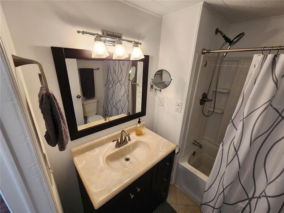 待售: $120,000 (2 贝兹, 2 浴室, 800 平方英尺)