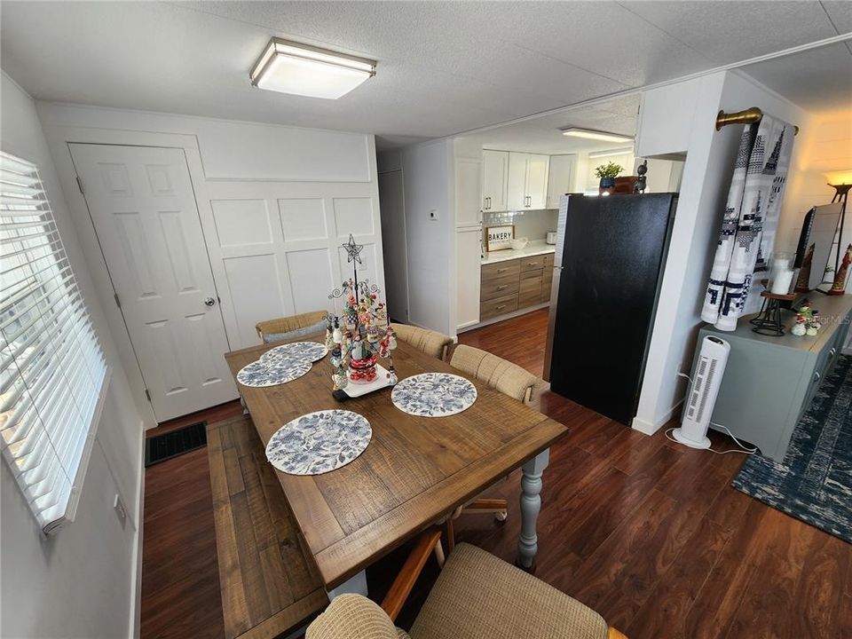 待售: $120,000 (2 贝兹, 2 浴室, 800 平方英尺)