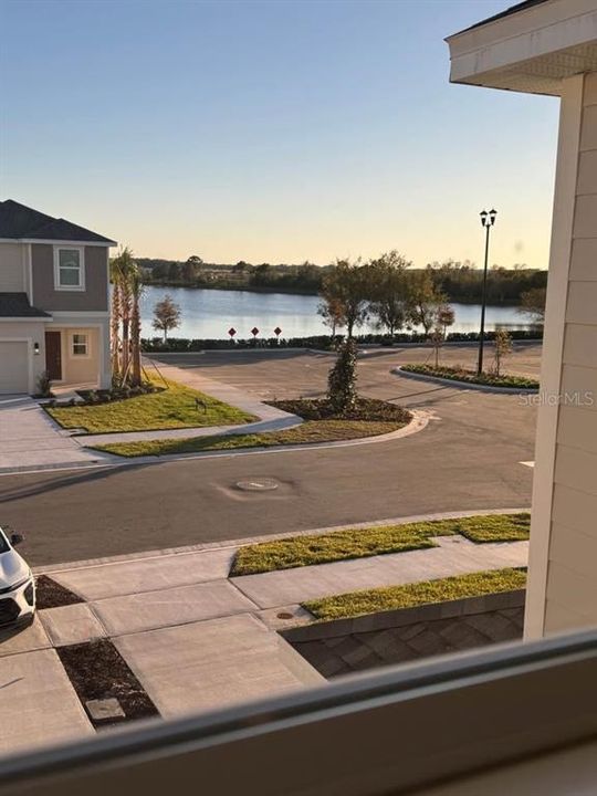 For Rent: $2,300 (3 beds, 2 baths, 1373 Square Feet)