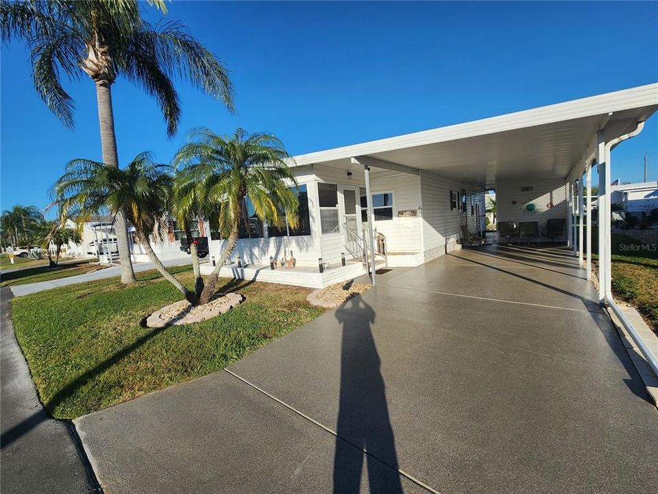 Под контрактом: $165,000 (2 спален, 2 ванн, 864 Квадратных фут)