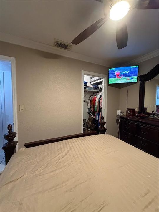 待售: $450,000 (4 贝兹, 2 浴室, 1866 平方英尺)