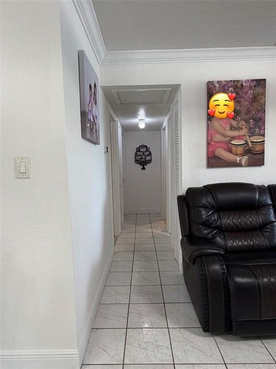 待售: $450,000 (4 贝兹, 2 浴室, 1866 平方英尺)