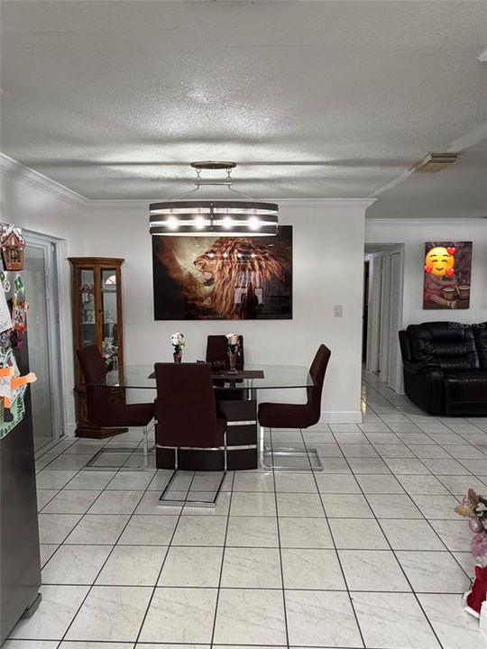 待售: $450,000 (4 贝兹, 2 浴室, 1866 平方英尺)