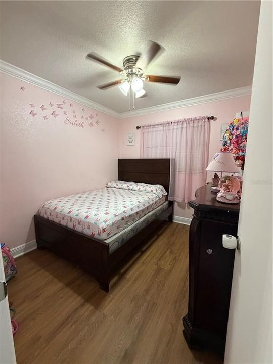 待售: $450,000 (4 贝兹, 2 浴室, 1866 平方英尺)