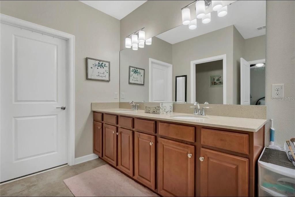 出租: $2,500 (3 贝兹, 2 浴室, 1741 平方英尺)