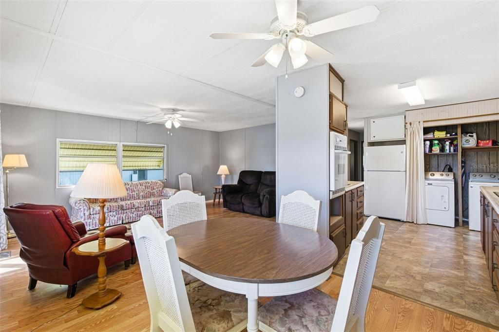 For Sale: $24,900 (2 beds, 2 baths, 1051 Square Feet)