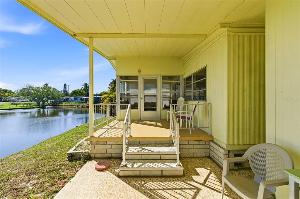 For Sale: $24,900 (2 beds, 2 baths, 1051 Square Feet)