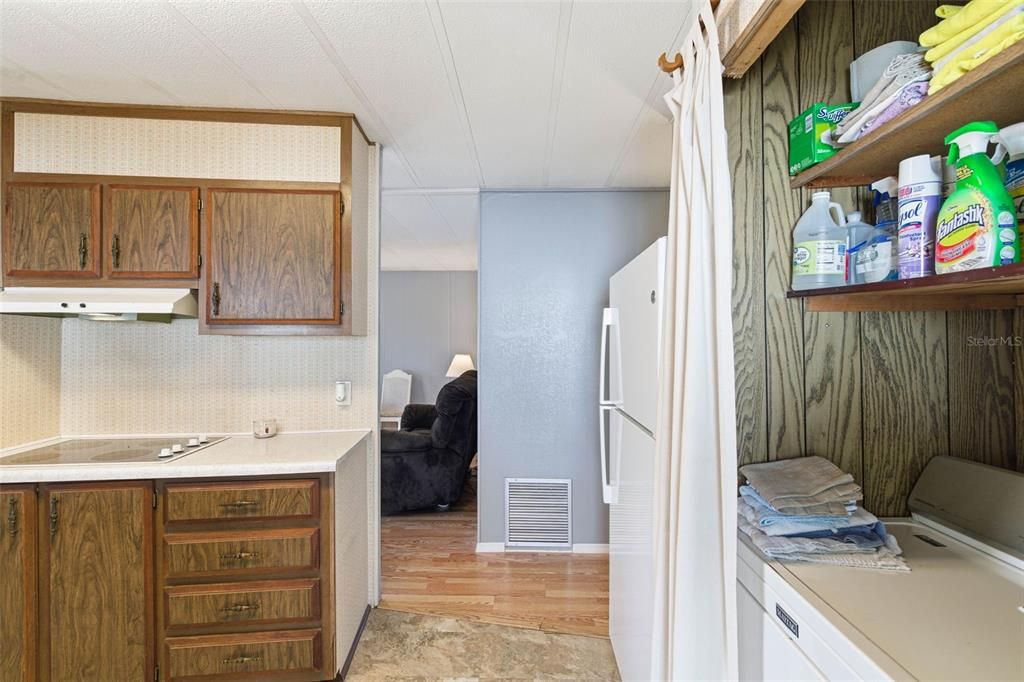 For Sale: $24,900 (2 beds, 2 baths, 1051 Square Feet)