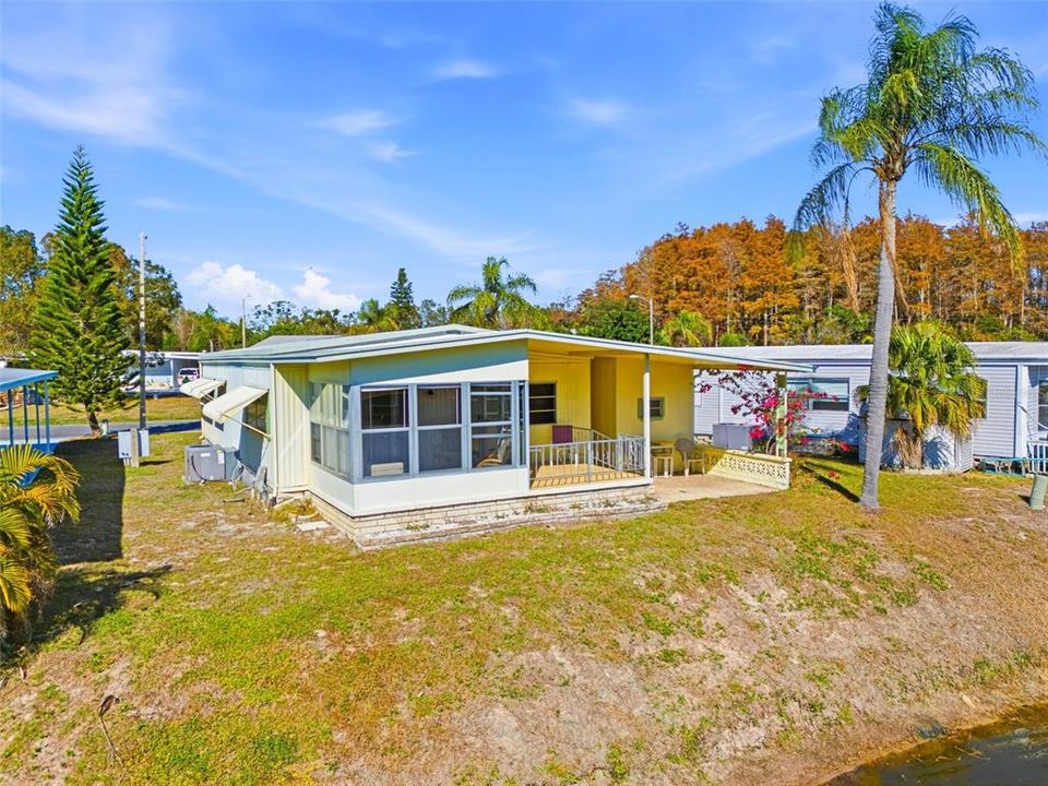 For Sale: $24,900 (2 beds, 2 baths, 1051 Square Feet)