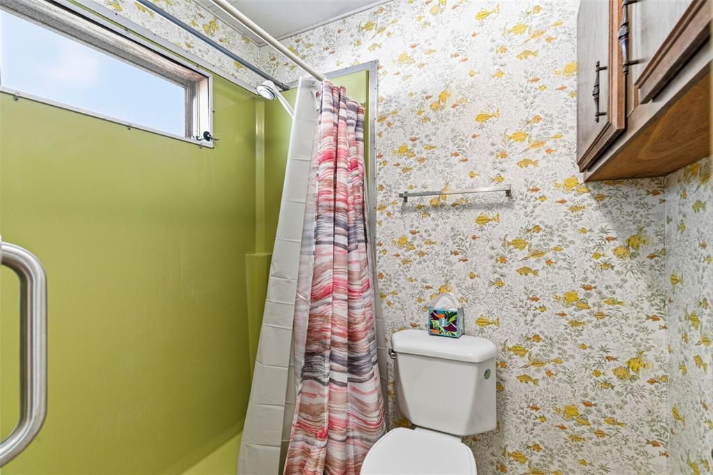 For Sale: $24,900 (2 beds, 2 baths, 1051 Square Feet)