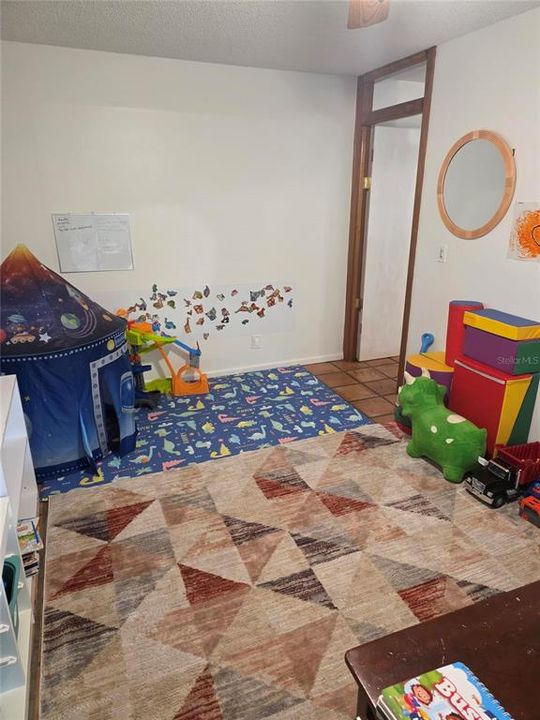 待售: $439,000 (3 贝兹, 2 浴室, 1526 平方英尺)