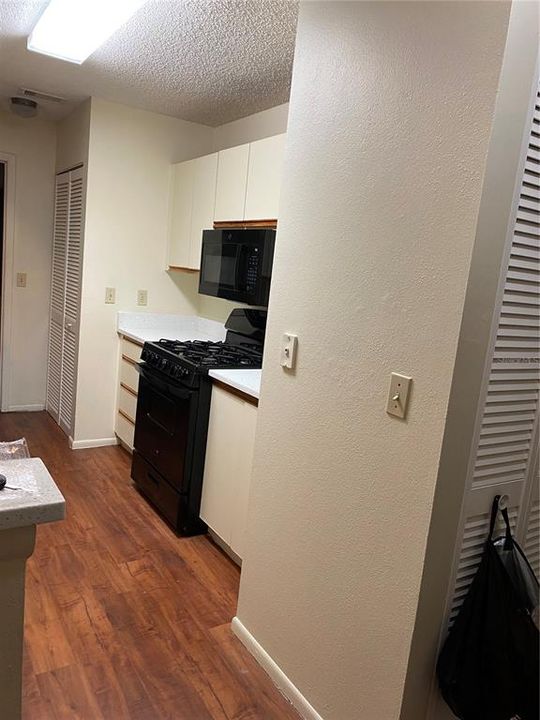 出租: $1,550 (2 贝兹, 2 浴室, 938 平方英尺)