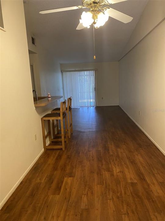 出租: $1,550 (2 贝兹, 2 浴室, 938 平方英尺)