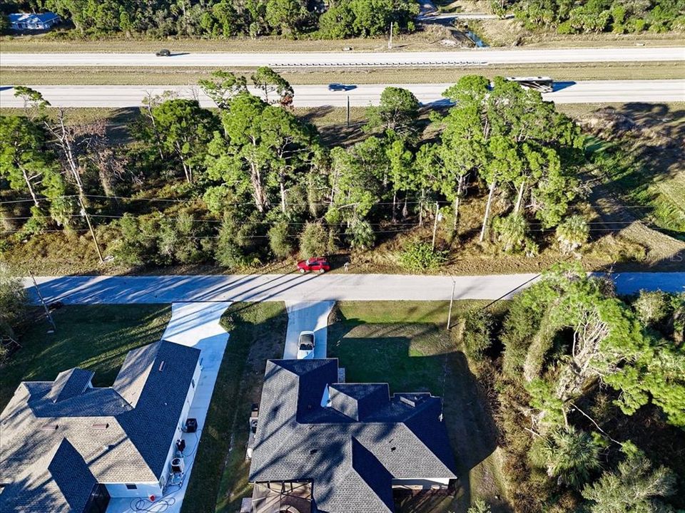 На продажу: $11,900 (0.23 acres)