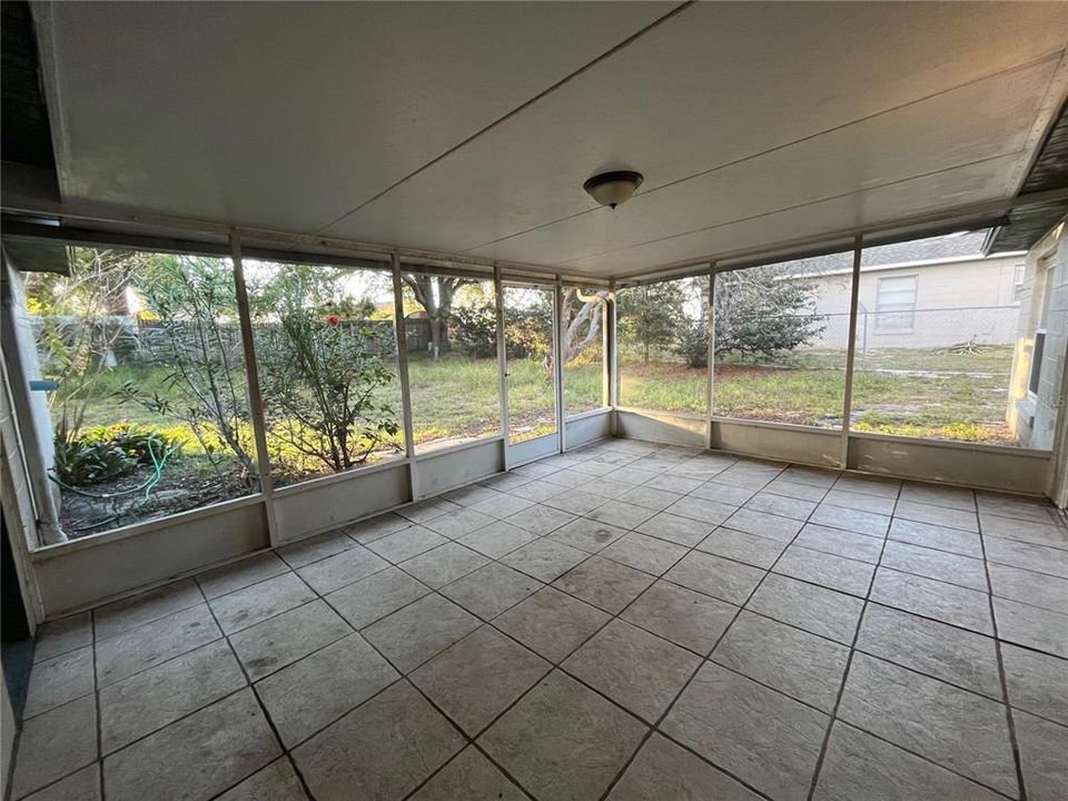 En Renta: $2,450 (4 camas, 3 baños, 2043 Pies cuadrados)