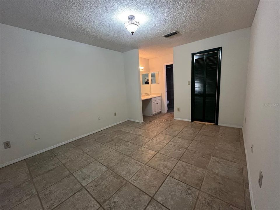 En Renta: $2,450 (4 camas, 3 baños, 2043 Pies cuadrados)