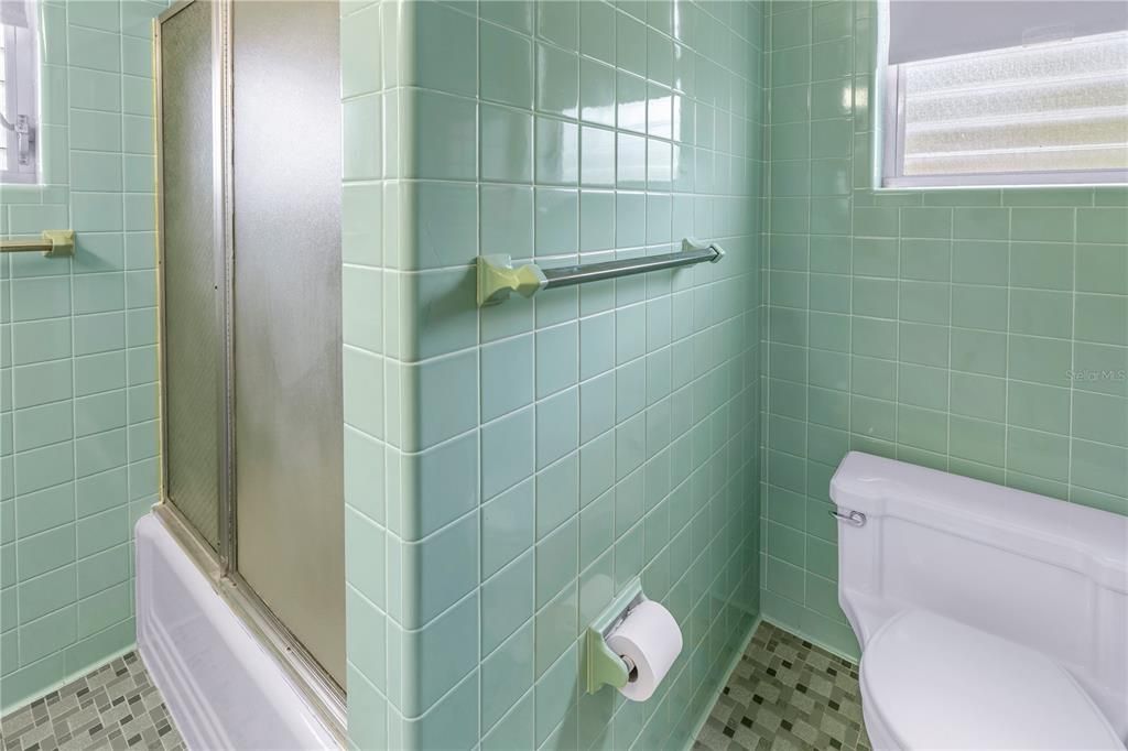 出租: $1,800 (1 贝兹, 1 浴室, 710 平方英尺)