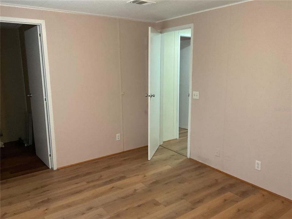 For Sale: $184,950 (3 beds, 2 baths, 1218 Square Feet)