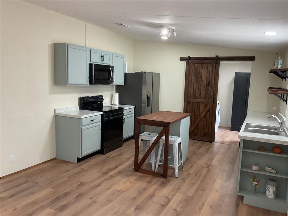 For Sale: $184,950 (3 beds, 2 baths, 1218 Square Feet)